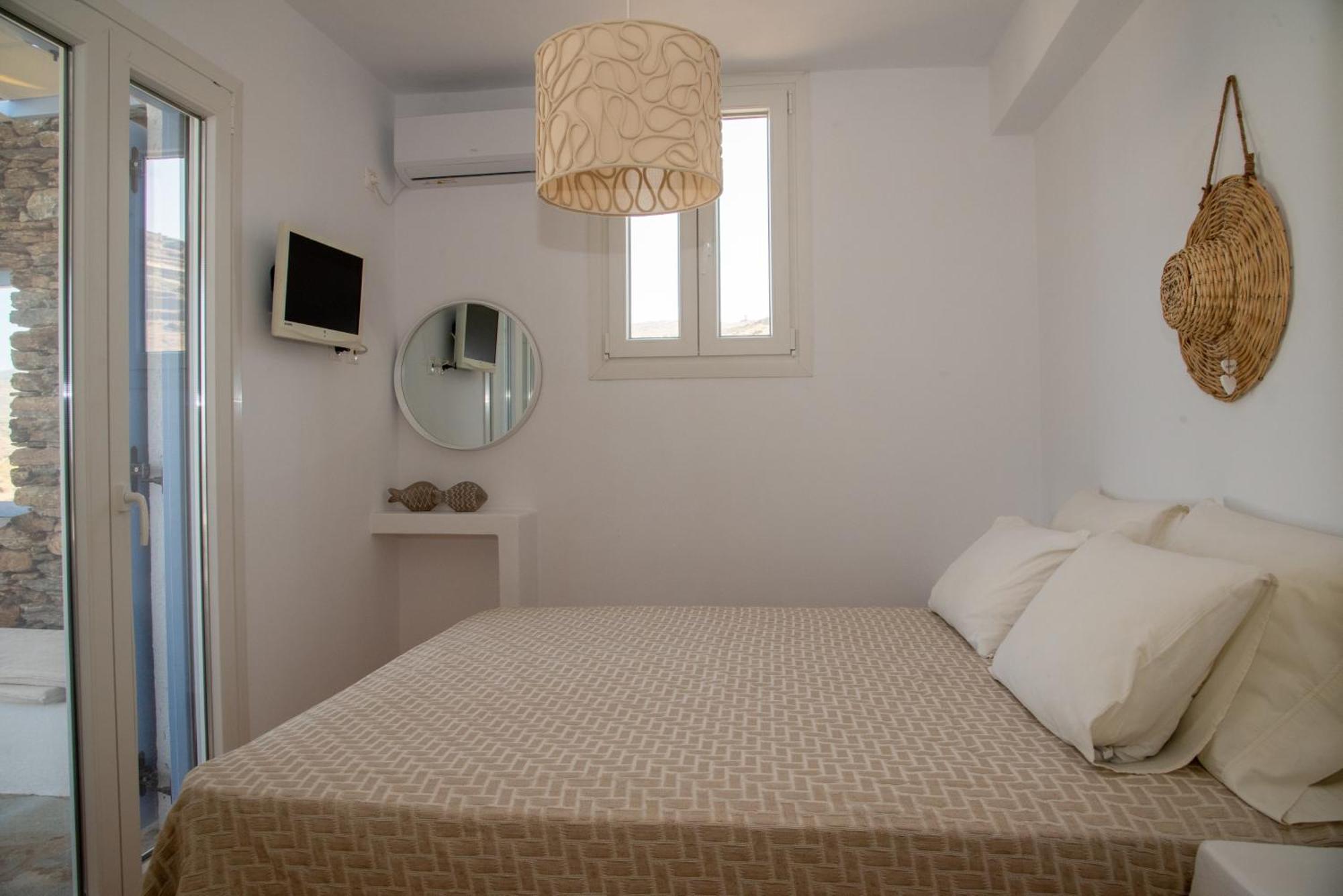 Iliopetra Residence Agios Romanos Dış mekan fotoğraf